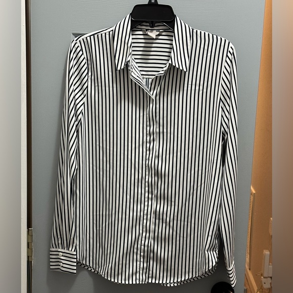 H&M Zebra Black & White Vertical Stripes Button Down Shirt, Women’s Size Small - Picture 1 of 8